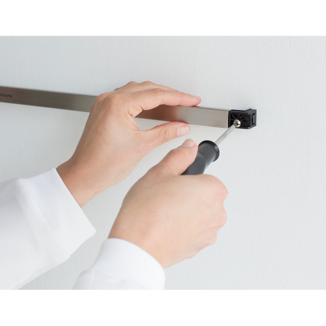 Barra pared 60 cm 7 ganchos Matt Steel