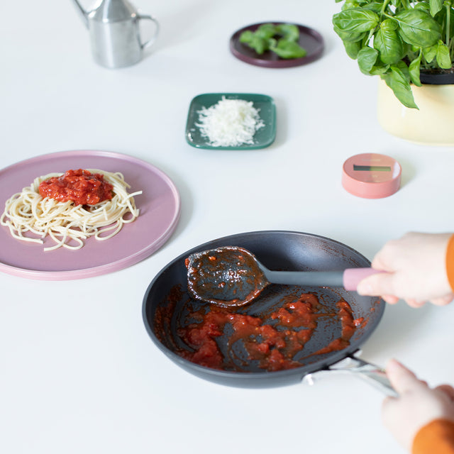 Tasty+ Cuchara de servir más rascador - Grape Red