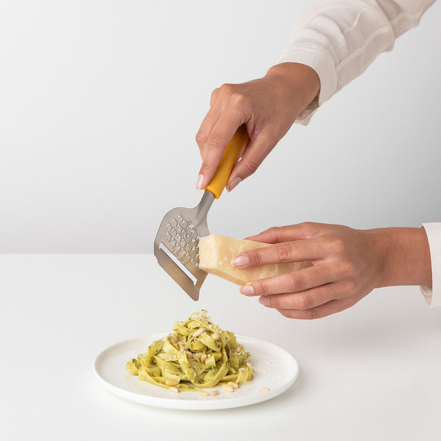 Tasty+ Loncheador de queso más rallador - Honey Yellow