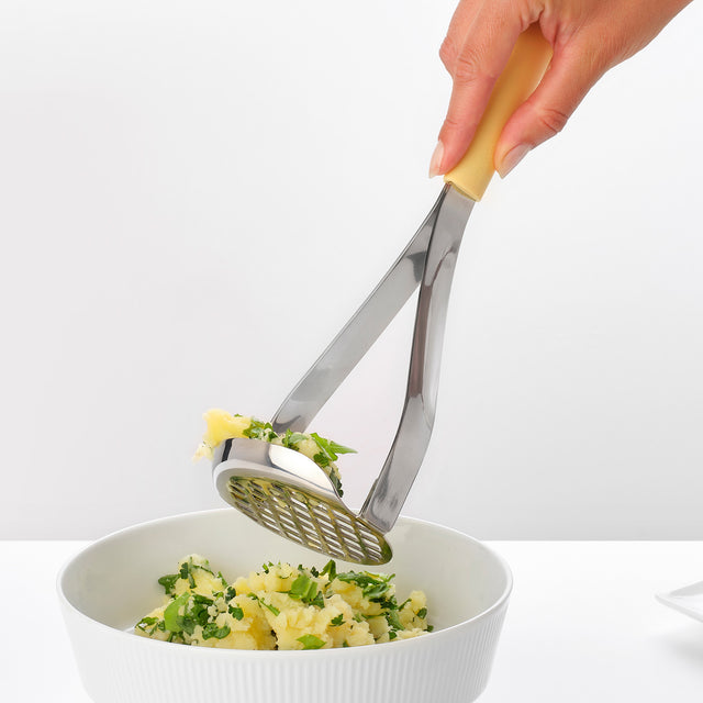 Triturador de patatas más cuchara Tasty+ - Vanilla Yellow